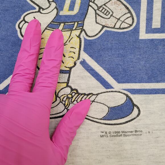 Vintage 1995 Bugs-Bunny Shirt Womens 2XL 25x31 Faded - Picture 3 of 16